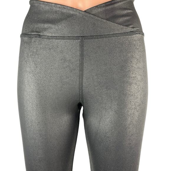 STRUT-THIS Black V Front Mid Rise Activewear Cross Over Leggings Pants One Size - Picture 4 of 5